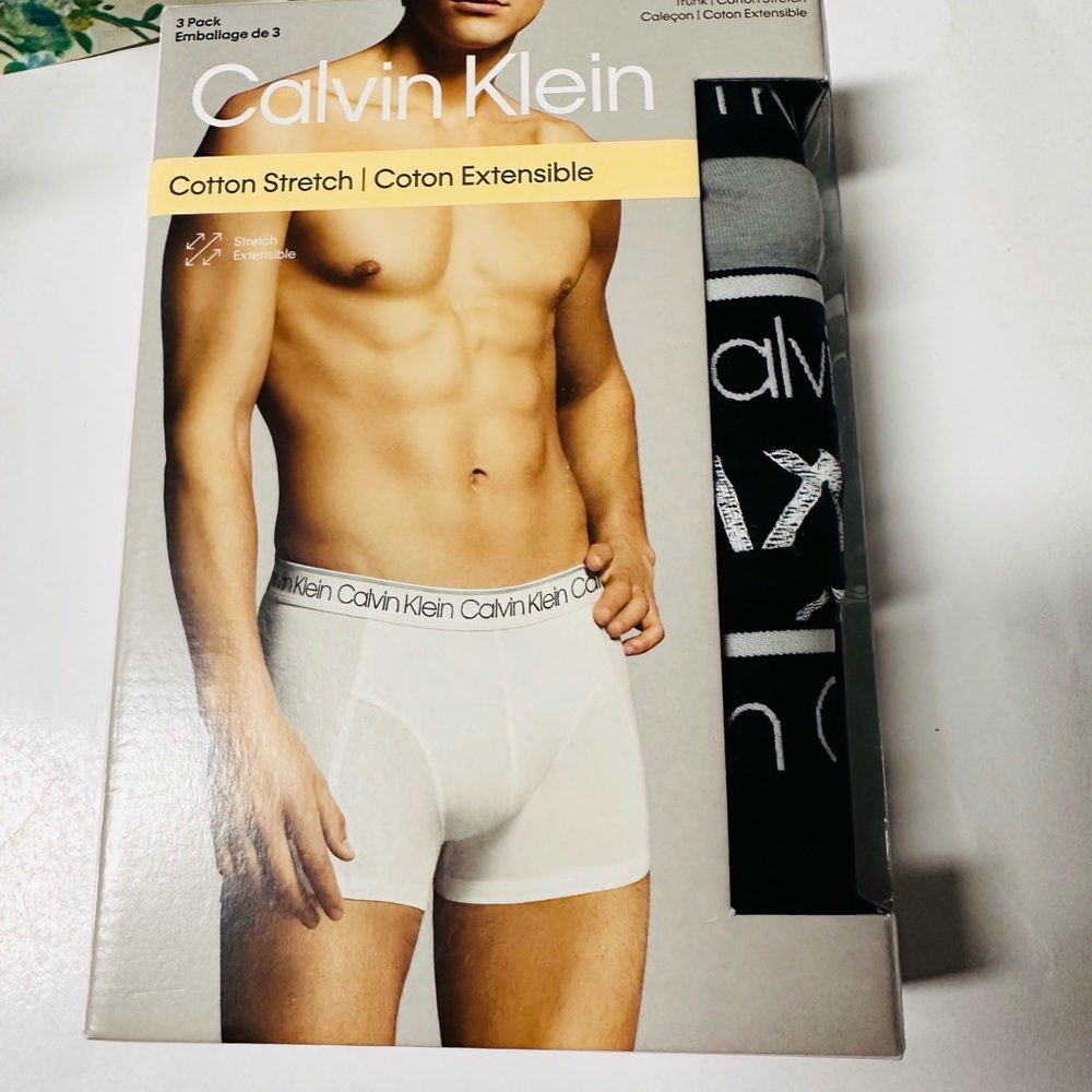 NIB. CALVIN KLEIN Men’s 3 Pack Boxer Briefs